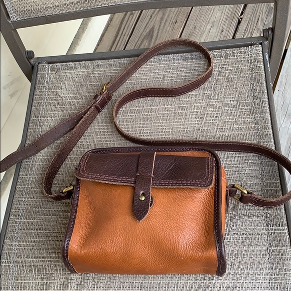 Madewell Handbags - MADEWELL Leather shoulder/crossbody bag
